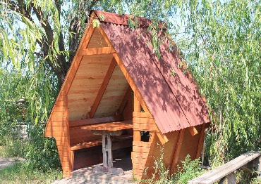 аренда беседки 1 вместительностью 6 человек